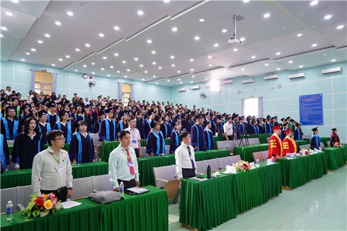 Trường Đại học Tây Đô long trọng tổ chức Lễ trao bằng tốt nghiệp đại học : dấu mốc quan trọng trong hành trình tri thức