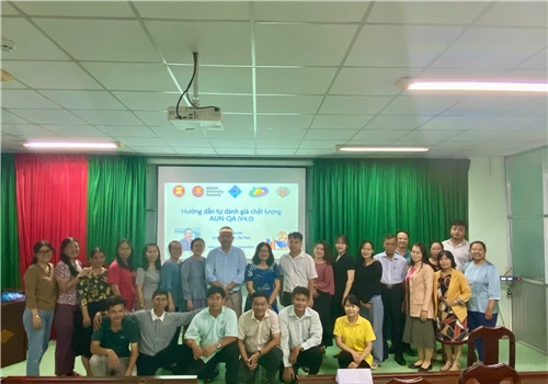 TRƯỜNG ĐẠI HỌC TÂY ĐÔ TỔ CHỨC LỚP TẬP HUẤN VÀ HƯỚNG DẪN VIẾT BÁO CÁO TỰ ĐÁNH GIÁ THEO BỘ CHUẨN AUN-QA PHIÊN BẢN 4.0